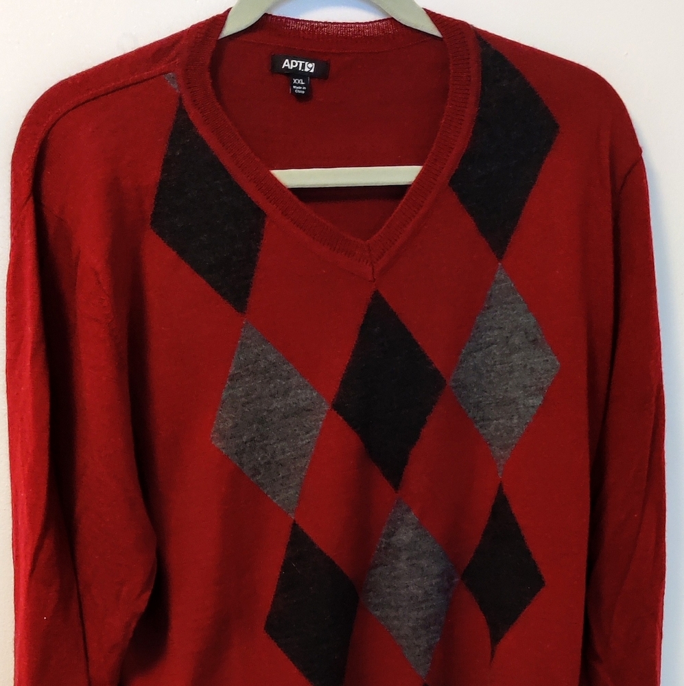 Men's Apt. 9 XXL Argyle Sweater.